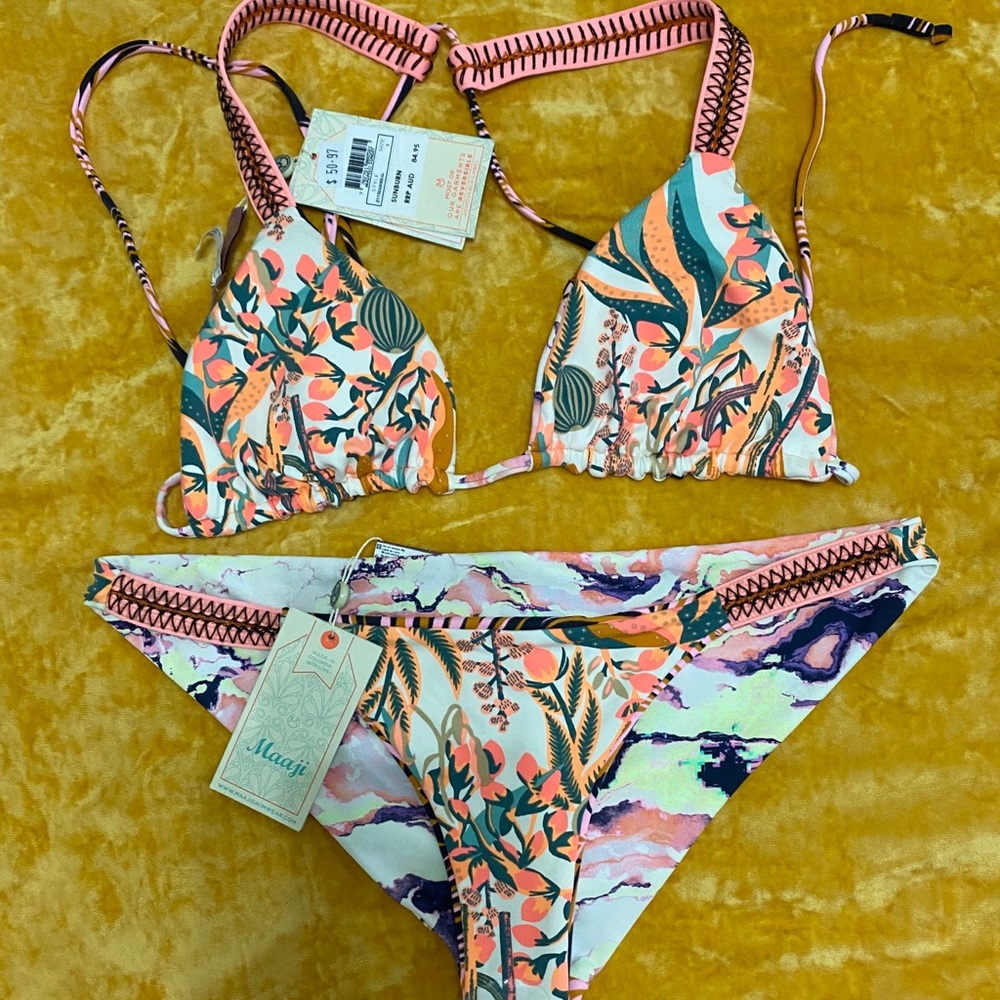NWT Reversible Maaji Bikini Brand New!